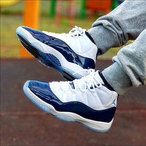 Nike Air Jordan 11 Retro Win Like 82’ Size 11 mens